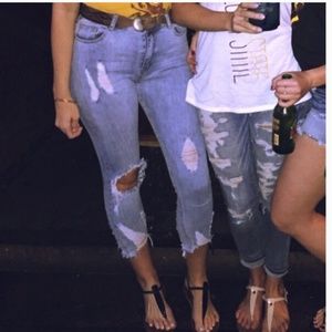 Distressed high waisted Jeans ankle cut